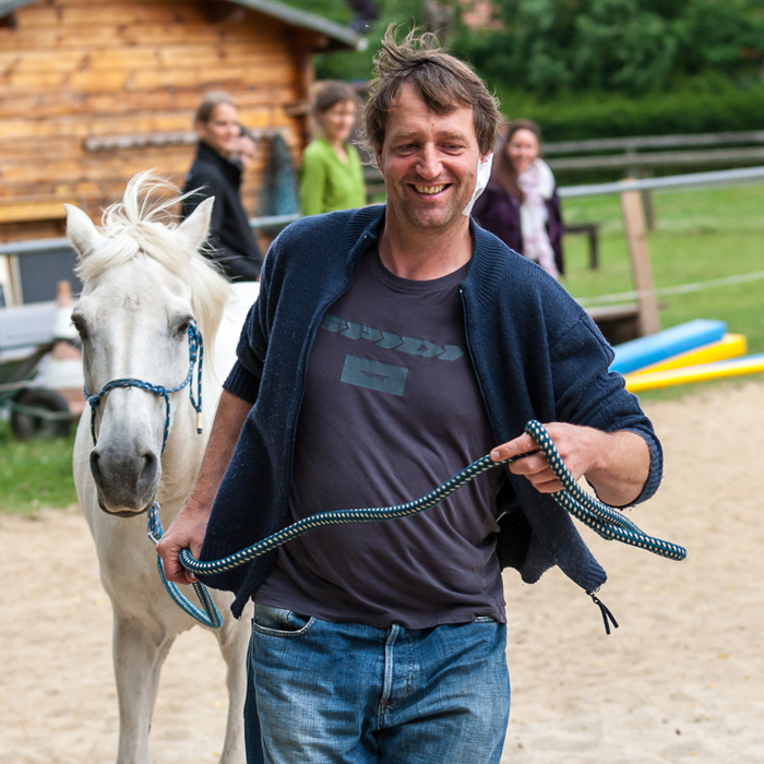 Motivation und Freude steigern mit Pferden als lebendige Mitspieler